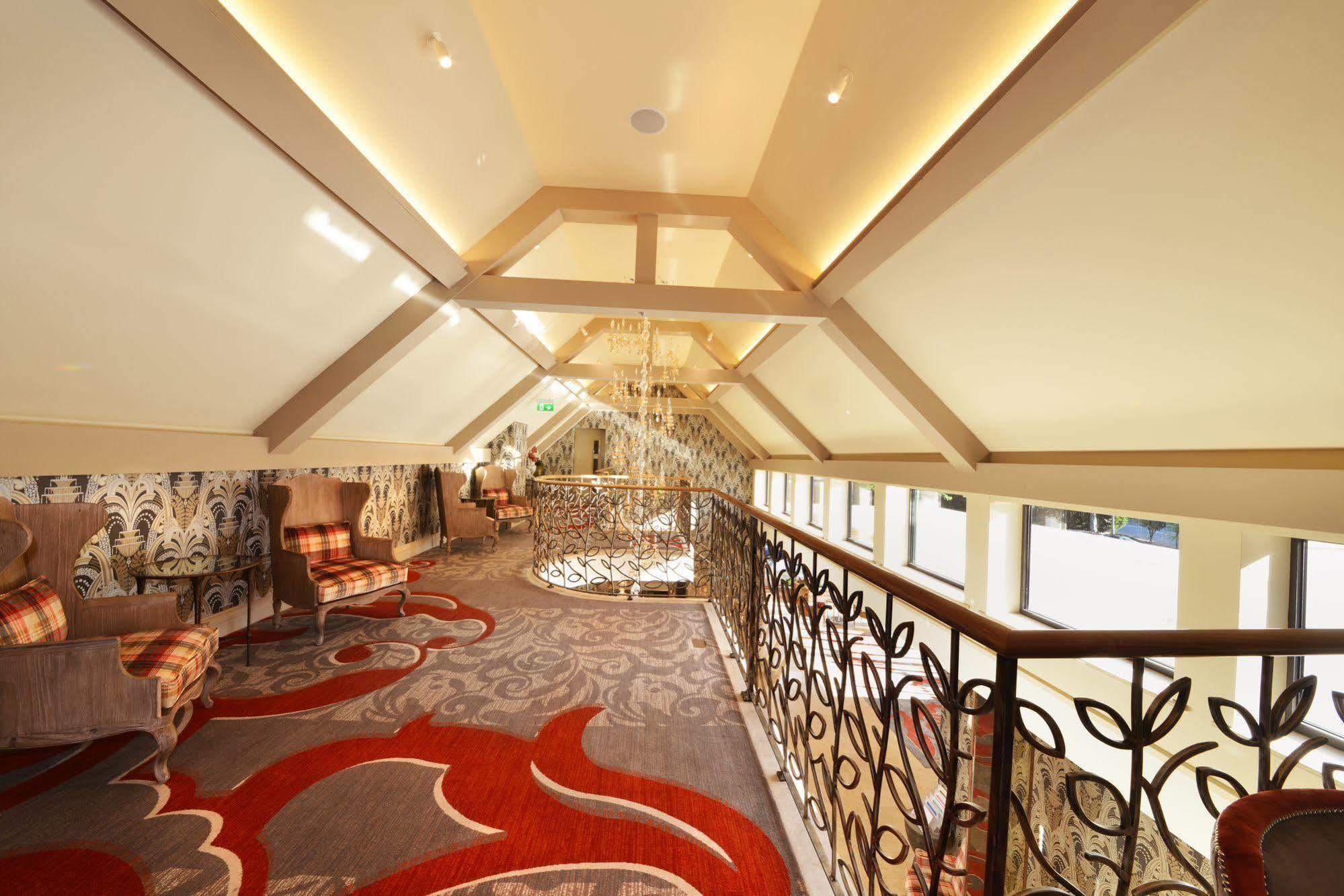 Grosvenor Pulford Hotel & Spa Esterno foto